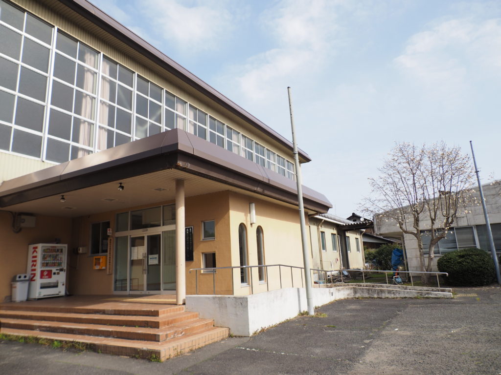 気高町勤労者体育センターの外観画像